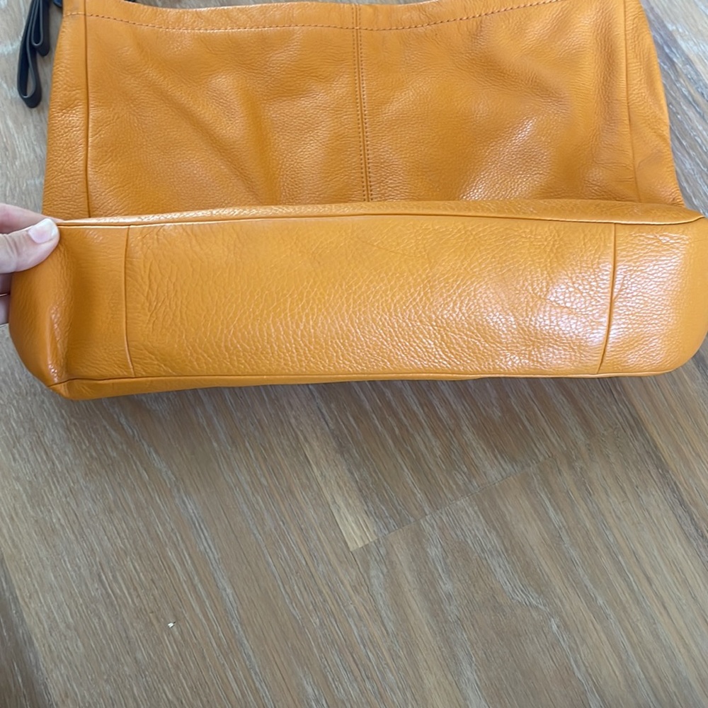 Coach Mustard Bag - Picture 3 of 7